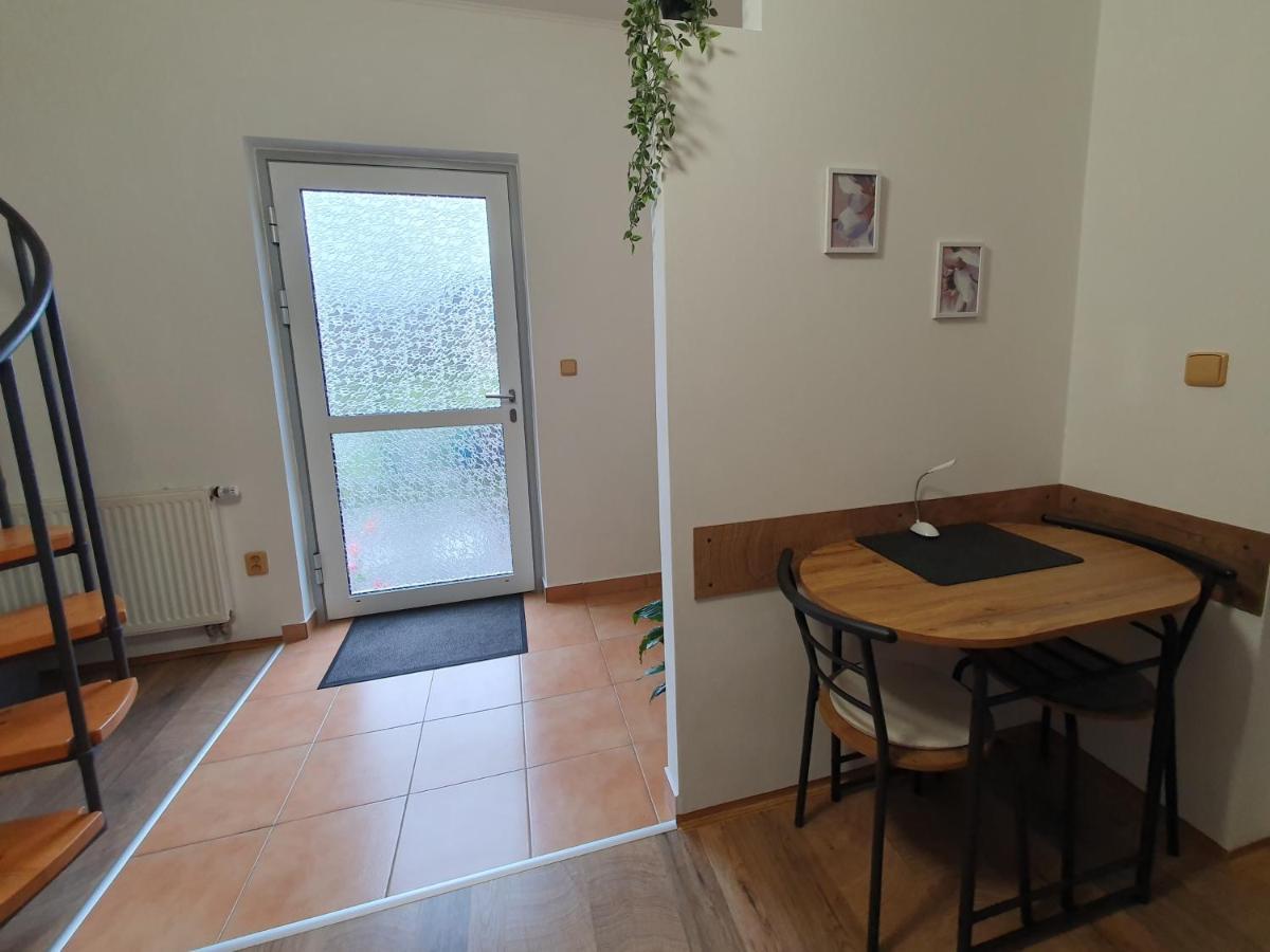 Apartman U Jakuba Dvur Kralove nad Labem Ngoại thất bức ảnh